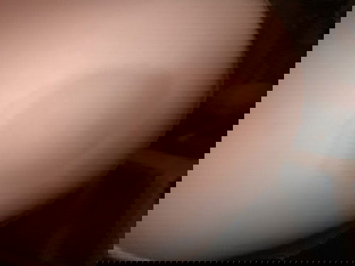 มีแม่ๆบ้านไหนน้ำนมออกระหว่างตั้งครรภ์กันไหมคะ