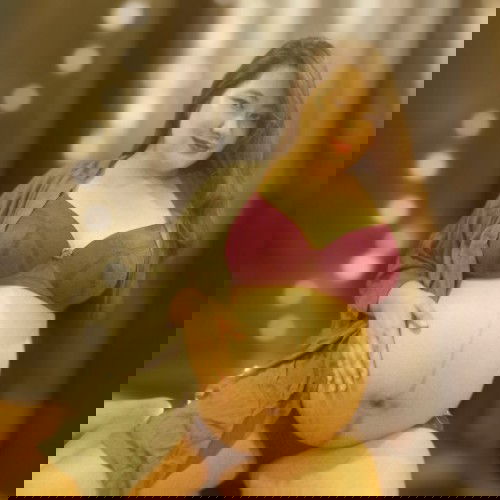 DIY MATERNITY PHOTOSHOOT