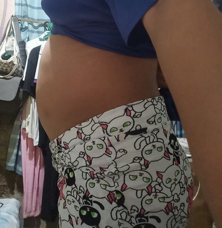 Baby bump at 22 weeks.