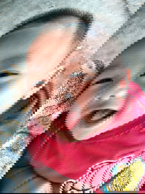 bb azam di umur 2bln 8kg normal gak ya