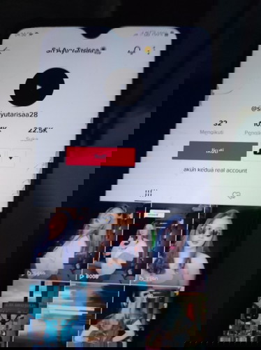 Suami liat video seksi