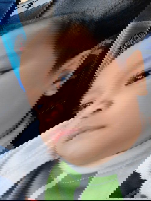 Tanda putih di bawah mata