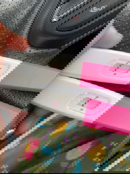 ตรวจครรภ์ขึ้น2ขีดจางๆ แบบนี้ท้องไหมคะ ?