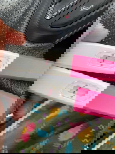 ตรวจครรภ์ขึ้น2ขีดจางๆ แบบนี้ท้องไหมคะ ?