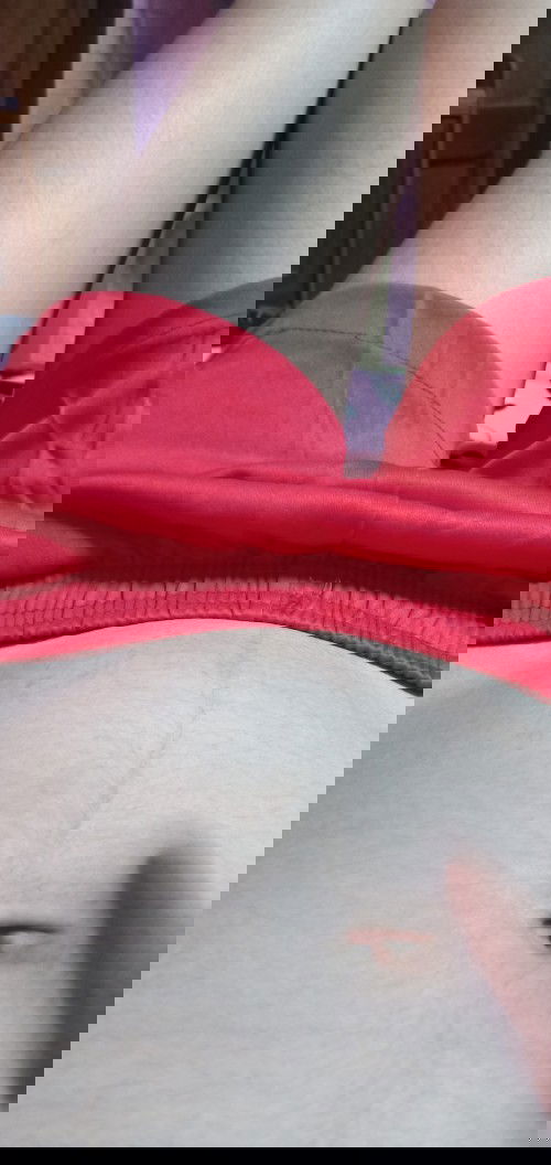 ท้องนูนด้านซ้ายช่วงมดลูก