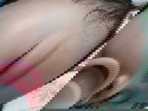 Ada yang tau, jika mata si kecil ini kenapa? Saat melek jd rapat..