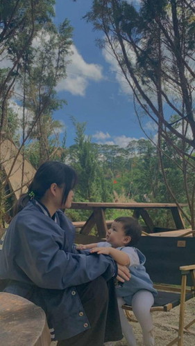 Con e được gần được 11 tháng rồi mà bé vẫn chưa đi được có cần lo lắng quá k ạ