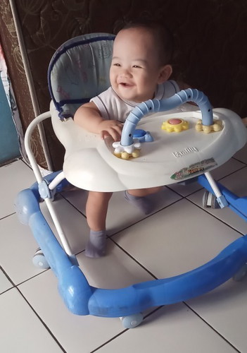 Bun maaf mau tanya bayi sya udh 7bulan dan knpa ya si bayi suka gumoh gtu , saya suka panik duluan
