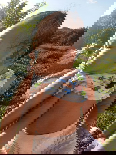 5 months na si baby pero mahaba parin ulo nya