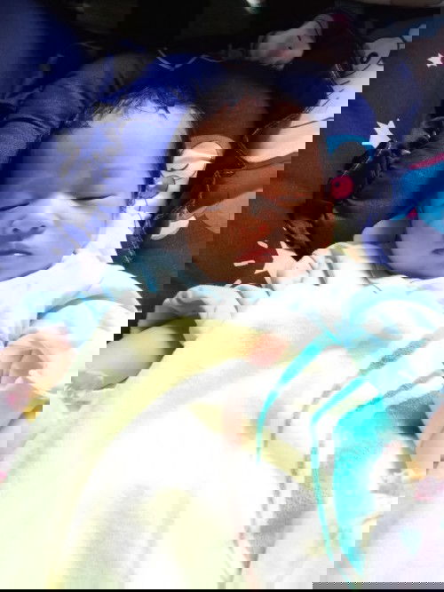 สวัสดีคับ🙏🏻น้องชื่อตูมตามคับ
ผมจะ2เดือนแล้วครับ
#ขอดูรูปเด็ก2เดือนของแม่ๆหน่อยคับ