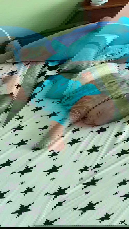 Bé 4m5d chưa lẫy