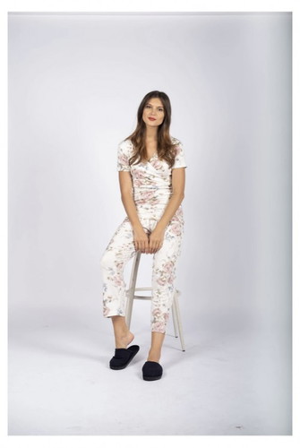 BREASTFEEDING CLOTHES