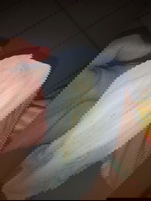 Ganito po kulay ng nagli leak saken. Panubigan ko na po kaya to? 37 weeks preggy na po ako.