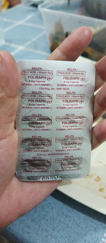 Quatrofol and folic acid