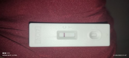 May 21 Nag try po ako mag pt may faint line pero may 14 to 17 nagkaregla pa ko,,,buntis po kaya ako?
