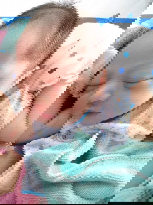 #แม่ท้องสุดทน😫🤧
คลอดน้องบนรถเข็นวิวแชร์