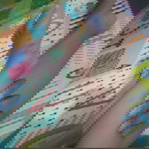 Kaki melenting berair / bentol berair kecil pada kaki anak.