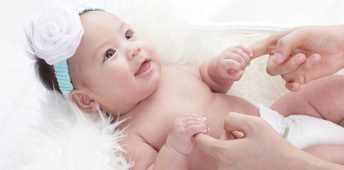 Can my newborn see me? Here's what experts say