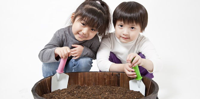 9 Ways To Raise Eco-Loving Children