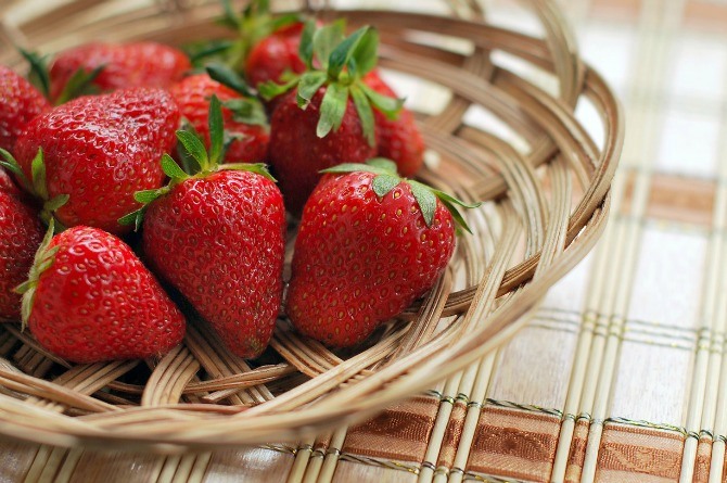 strawberries pixabay