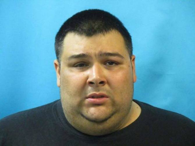 Dad Chokes Daughter After she Interrupted his Video Games