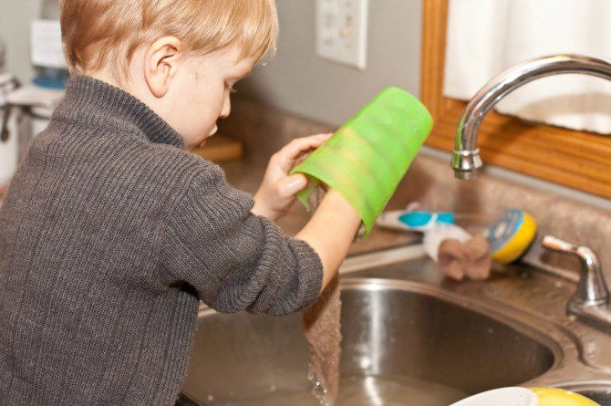 8 Basic life skills that you need to teach your kids