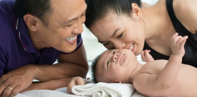 New dad seeks advice on how to support his breastfeeding wife