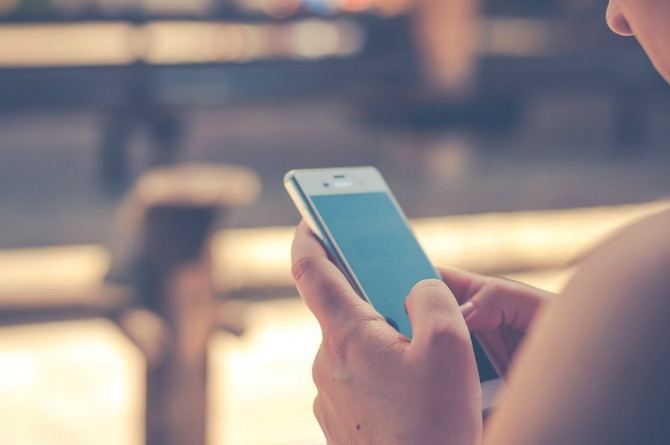 7 Messages Wives Should Never Send To Anyone