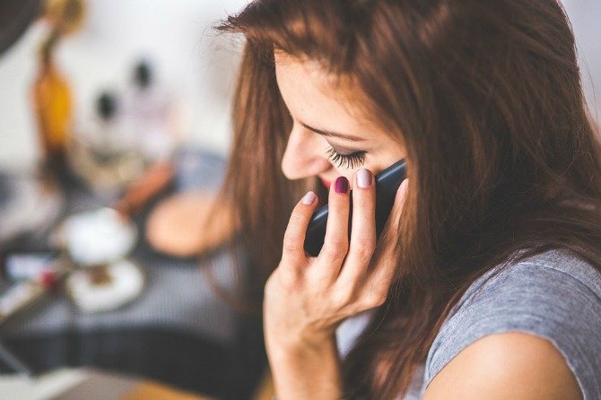 7 Messages Wives Should Never Send To Anyone