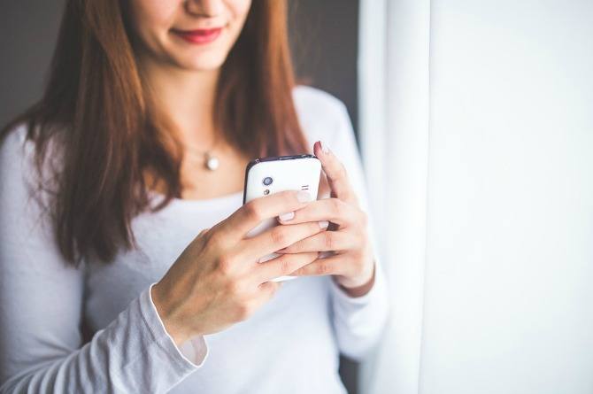 7 Messages Wives Should Never Send To Anyone