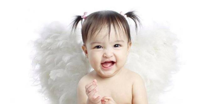 Baby Zia says "Mama!" and reaches other adorable milestones