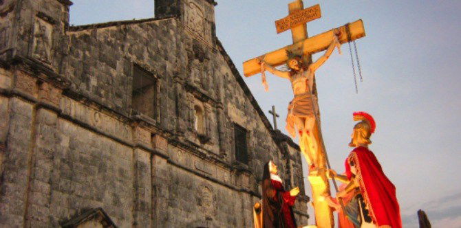 Mga tradisyon ng mga Pilipino kaugnay ng Mahal na Araw o Holy Week