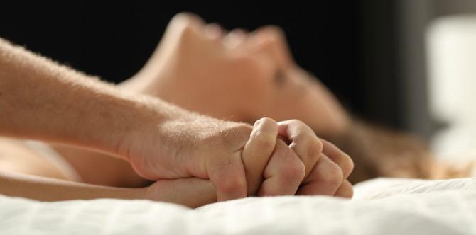 7 Ways to amp up your daytime flirting for hotter sex at night