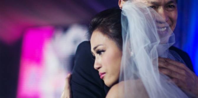 Celebrity moms who are also daddy's girls!