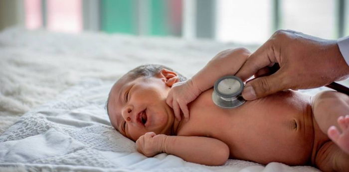 Ipapa-checkup si baby? 6 questions na huwag kalimutang itanong sa kaniyang pedia