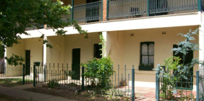 Woman throws her 9-year-old daughter from the terrace twice!