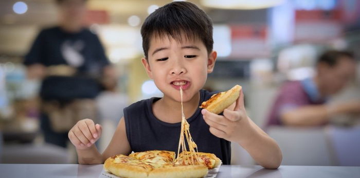 These foods are bad for your Kid's brain and can actually make them stupid