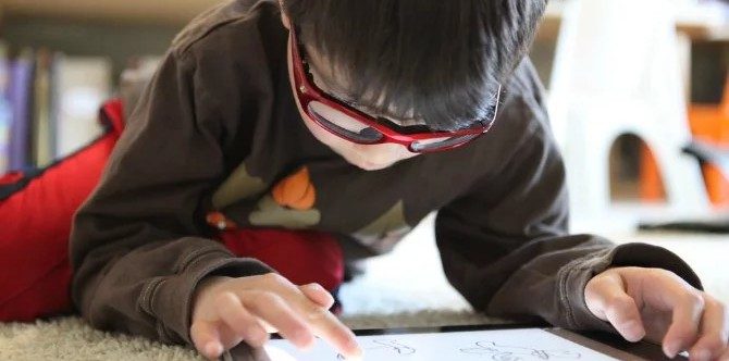 Toddler screen time addiction spells serious trouble