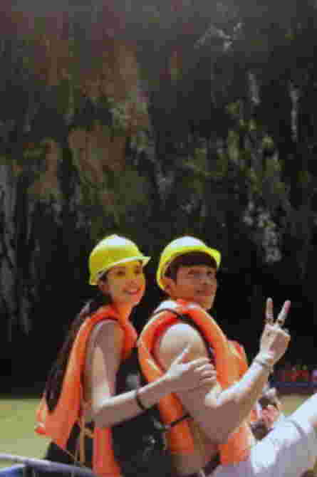 Want to make travelling with the one extra fun? Take your cue from Maxene Magalona and fiancé Robby Mananquil