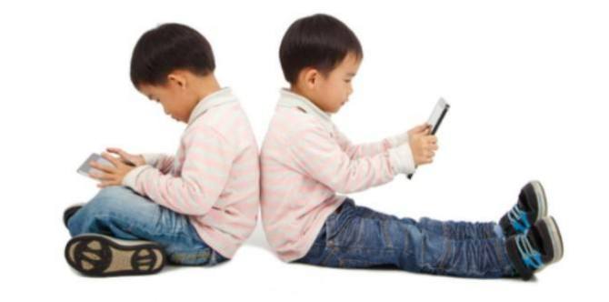 Bright Screens Disrupt Preschoolers' Sleep, Study Says