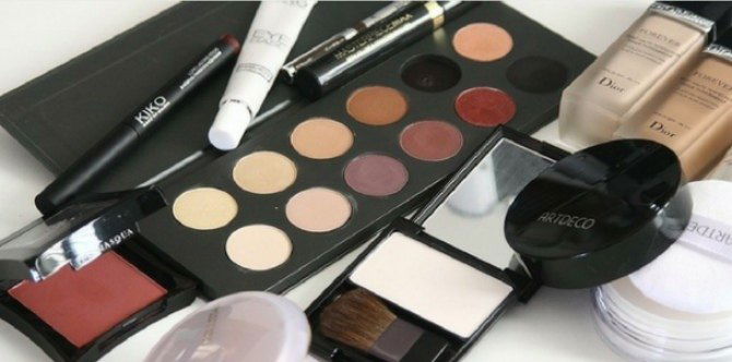 When to replace your beauty products