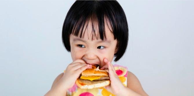 Restaurant food often contaminated with plastic based chemicals