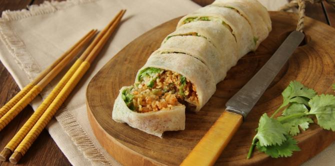 Make your own fresh Singaporean popiah at home with this recipe!