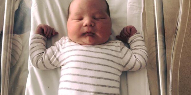 Lima't-kalahating kilong sanggol ipinanganak na walang anesthesia