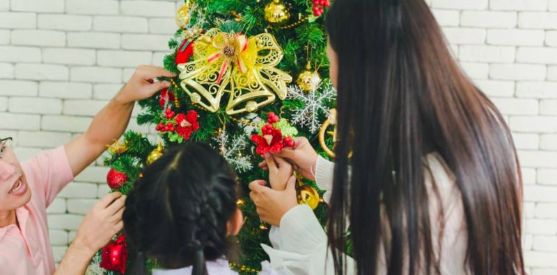 Do Christmas Lights Get Hot Enough To Start A Fire?