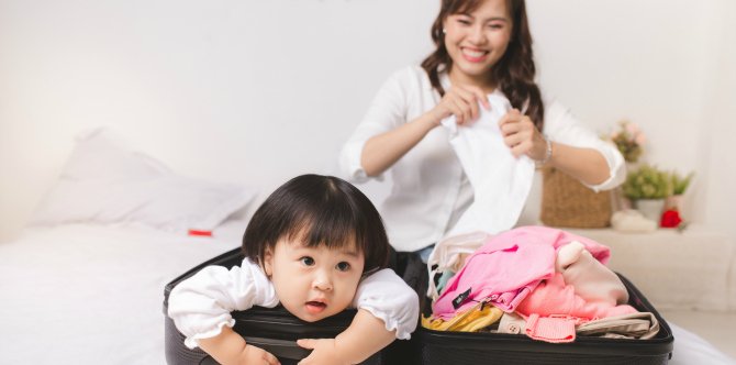 34 tips and tricks for traveling alone with your toddler