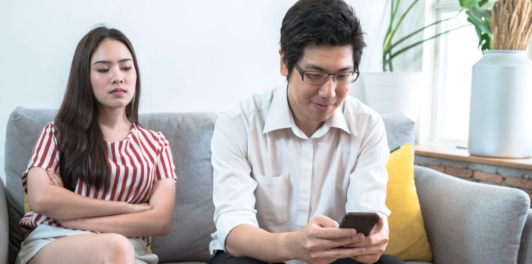 Why Is My Husband Ignoring Me? Reasons And What To Do About It