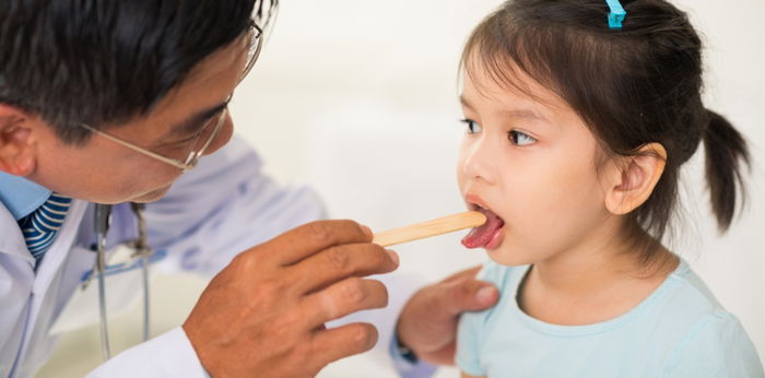 Tonsilitis: Sanhi, sintomas, at gamot sa tonsil na namamaga