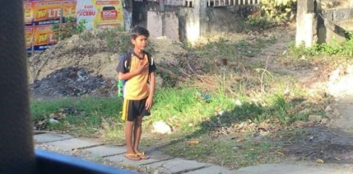Grade 1 student, nagpakita ng pagmamahal sa bayan sa simpleng paraan