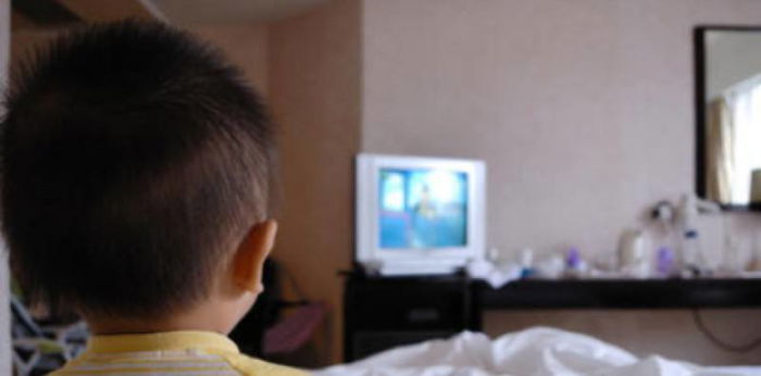 Pagkakaroon ng TV sa loob ng kuwarto, may masamang epekto sa kalusugan